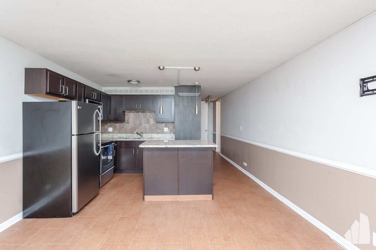 Building Photo - 2728 N Hampden Ct