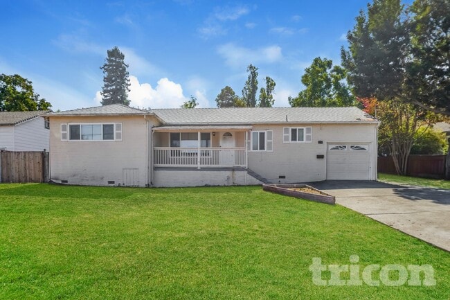 Building Photo - 783 Manor Rd