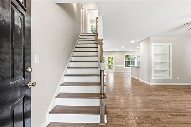 Building Photo - 209 Barrett Springs Way