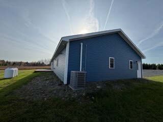 Building Photo - 37 Village Acres Dr