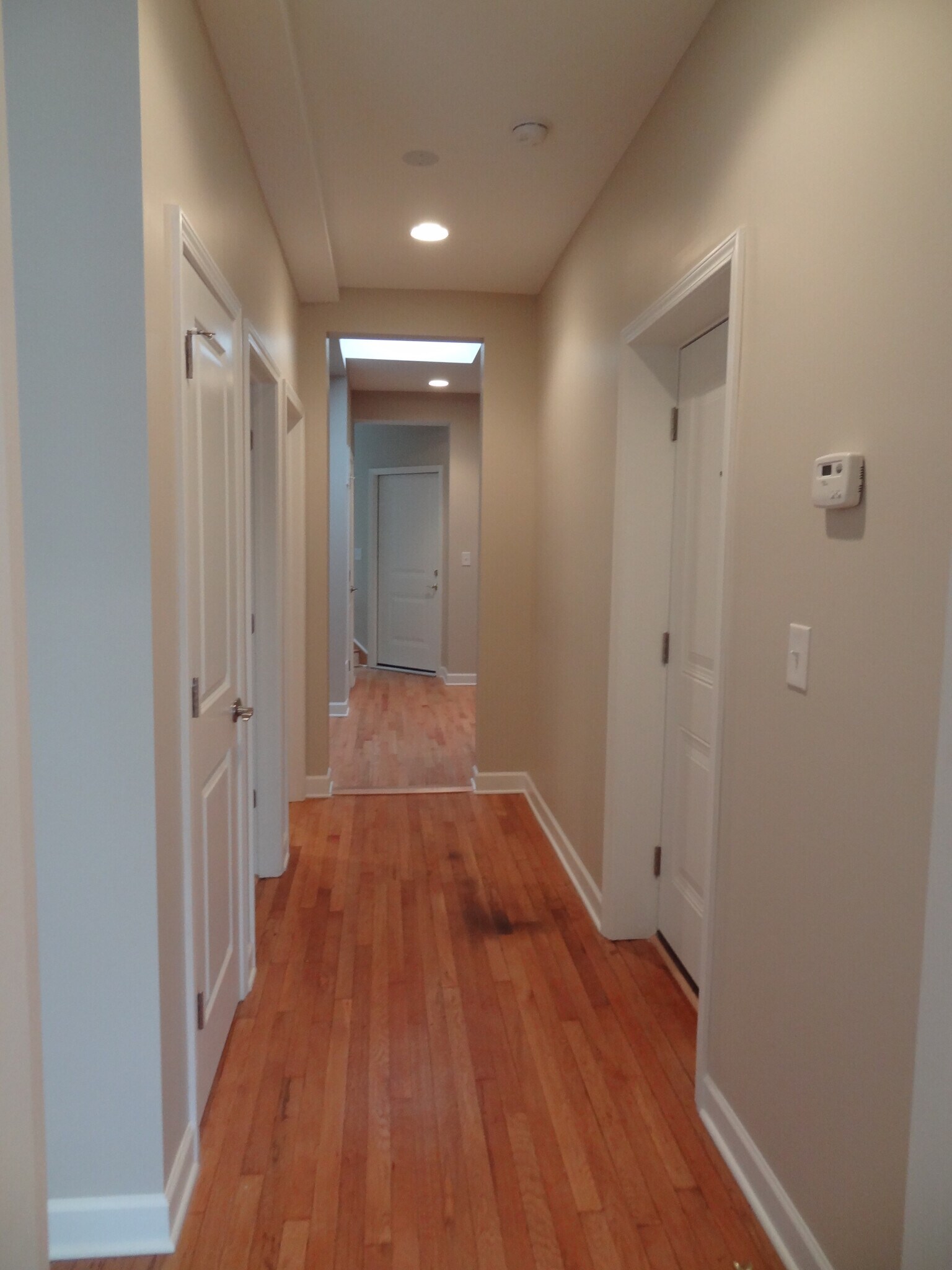 Building Photo - 1804 N Sheffield Ave