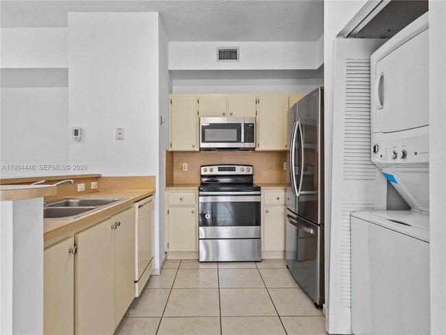 Building Photo - 7260 NW 114th Ave