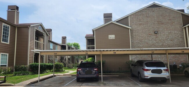 Building Photo - 1860 White Oak Dr