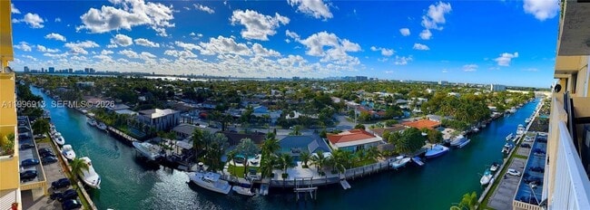 Building Photo - 2350 NE 135th St