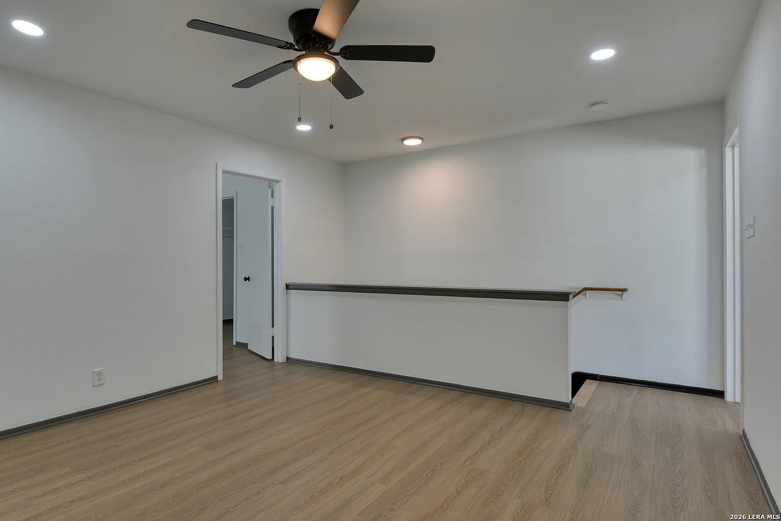 Building Photo - Room in House on Jenkins Dr