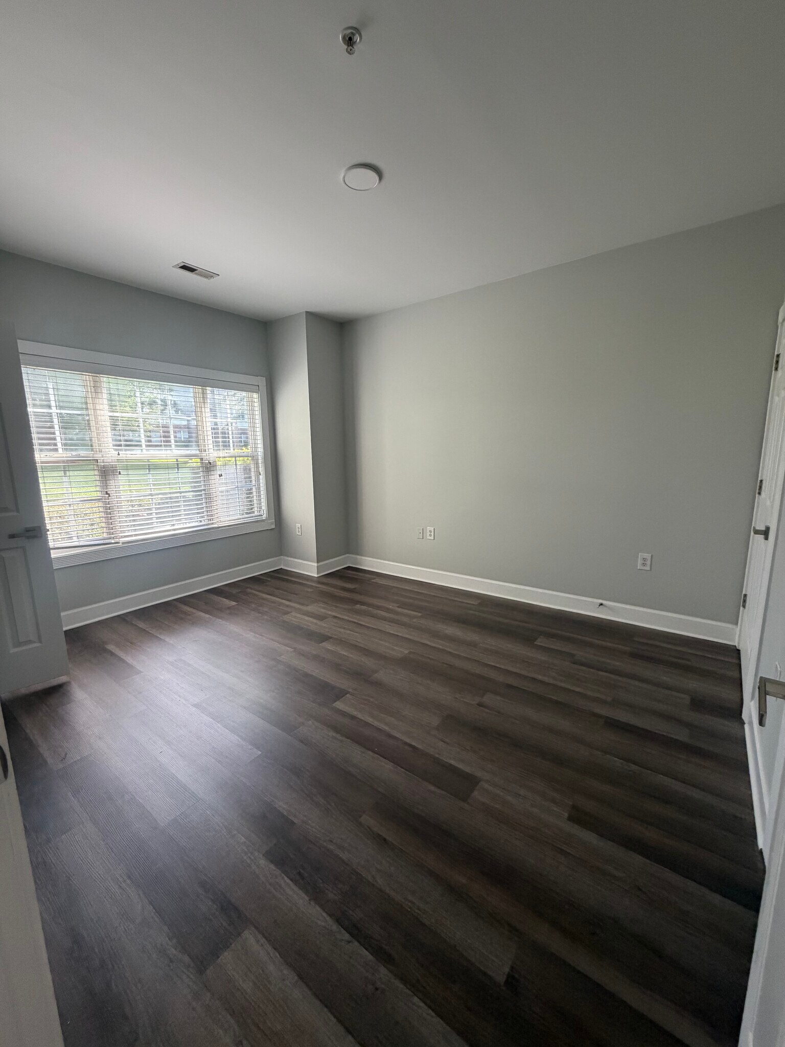 Building Photo - 8733 Coralbell Ln