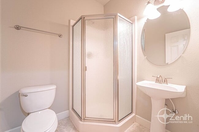 Building Photo - 8108 NE 35th Ave