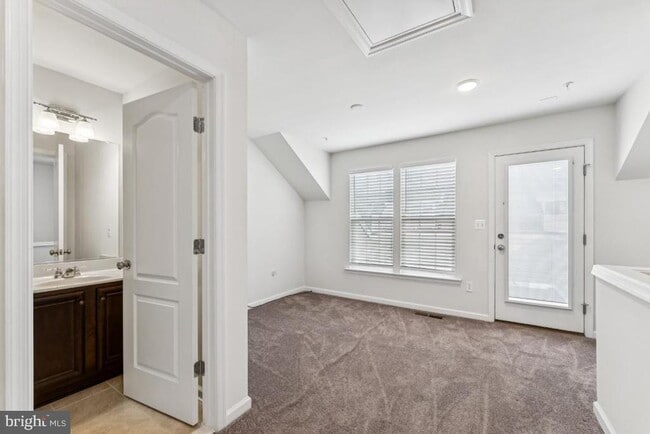 Building Photo - 2706 Wessex Cir