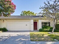 Building Photo - 3 bedroom 2 bath Townhome - Greenmeadow Neighborhood Palo Alto!  $6800