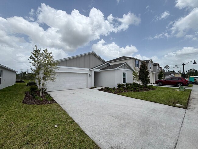 Building Photo - Beautiful Updated Home