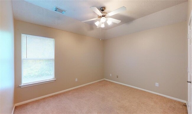 Building Photo - 23 Benedict Canyon Loop