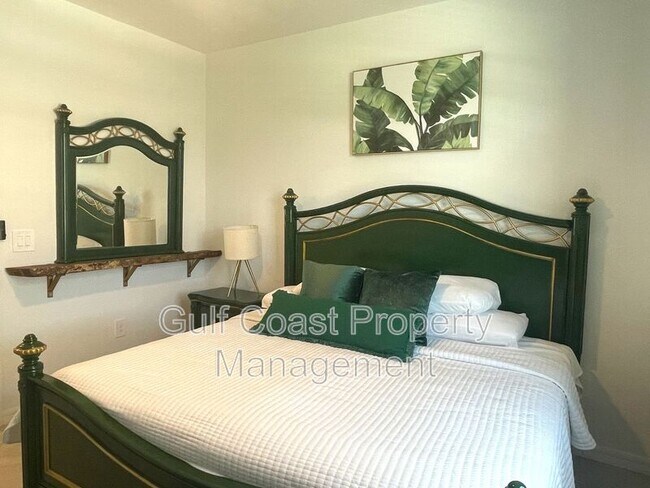 Building Photo - 11308 Pinot Dr
