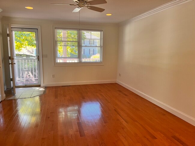 Building Photo - 33 Starr Dr W