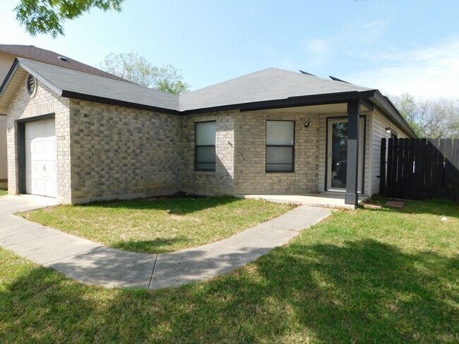 Building Photo - Creekside