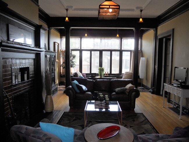 Living Room, long view, 30 ft long - 627 Ripley St