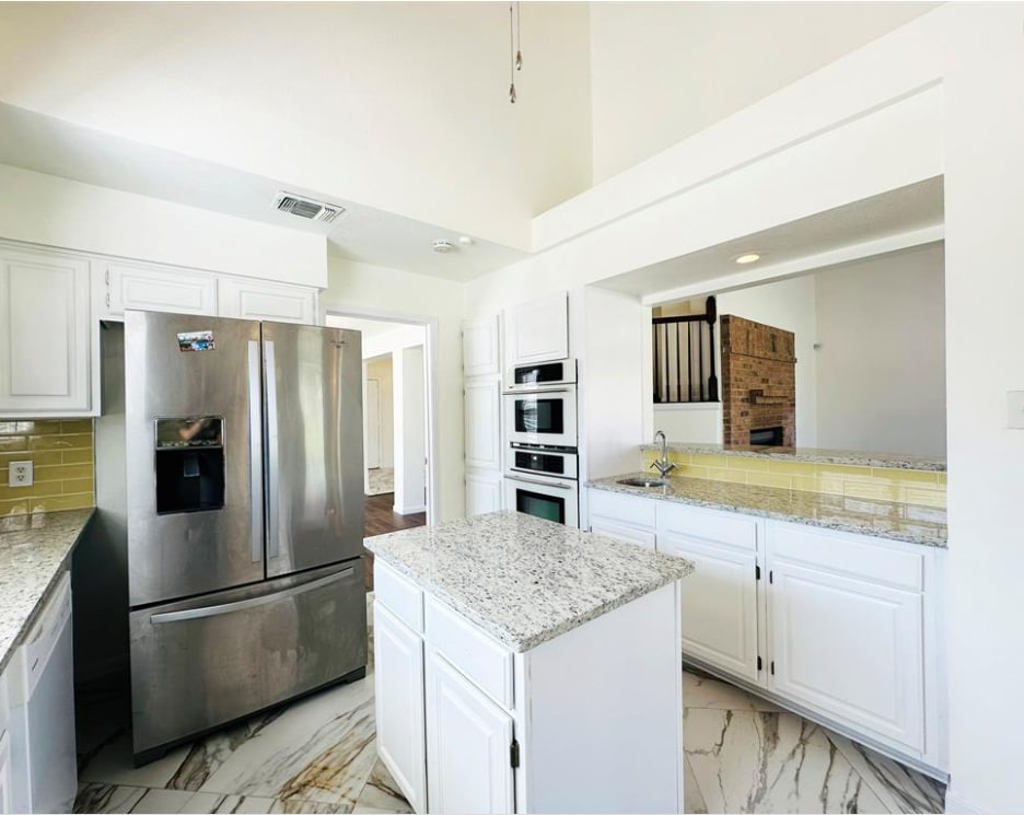 Building Photo - 306 Applewood Dr