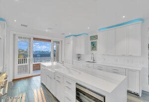 Building Photo - 985 Ocean Ave