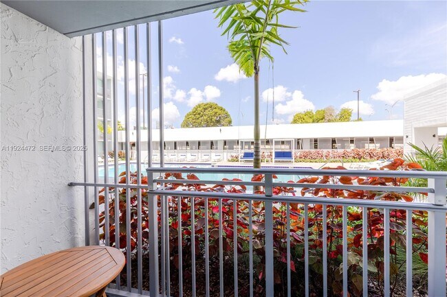 Building Photo - 1950 W 49th St