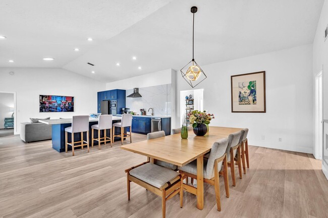 Building Photo - 12502 Baywind Ct