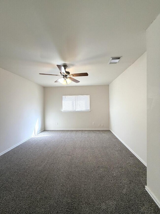 Building Photo - 9742 Misty Plain Dr