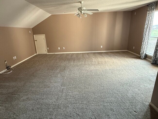 Building Photo - 2211 Cambridge Dale Ct