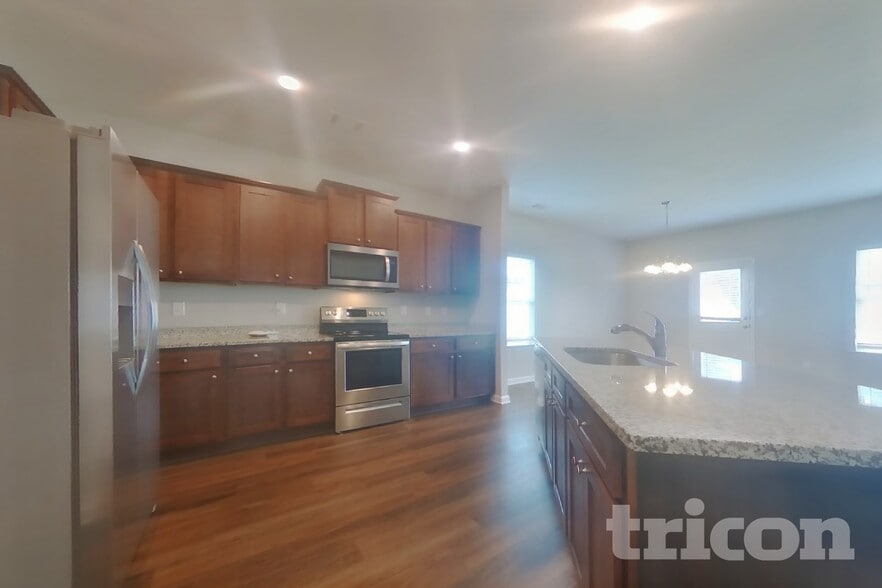 Building Photo - 109 Innis Brk Cir SW