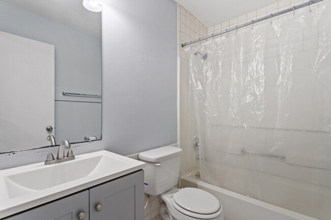 Building Photo - 839 Dalewood Dr