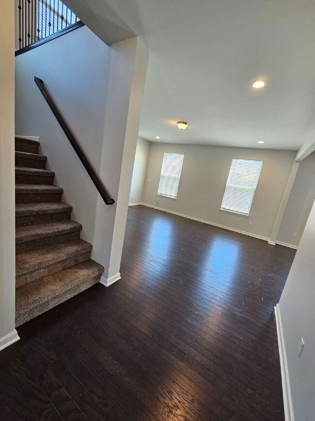 Building Photo - 4 Bed, 2.5 Bath with Granite Kitchen, Large Island, Luxury Master Suite, Full Basement, Huge Outd...
