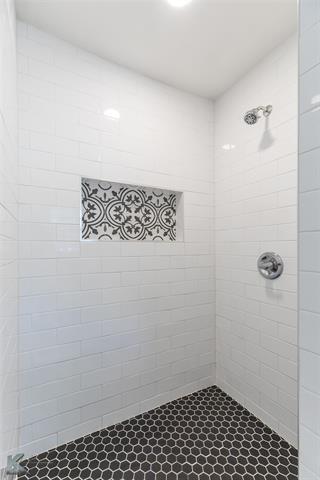 Building Photo - 2265 S 33rd St