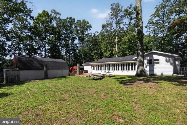 Building Photo - 930 Sykesville Rd