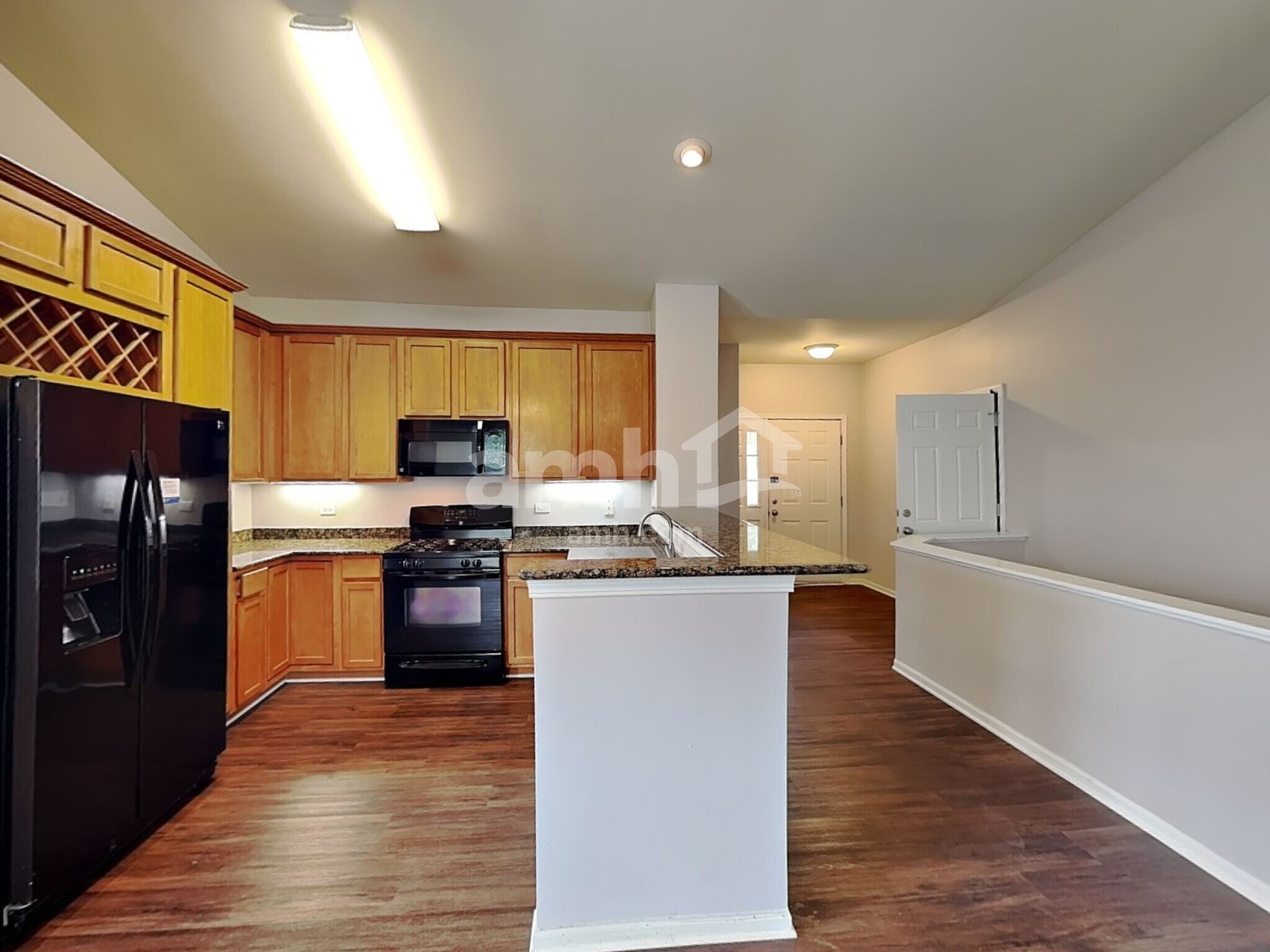 Building Photo - 1400 Bridgehampton Dr