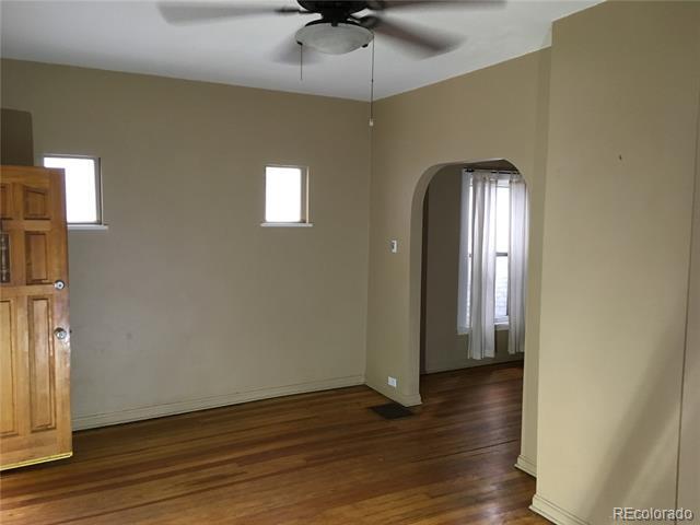 Building Photo - 1021 Cook St