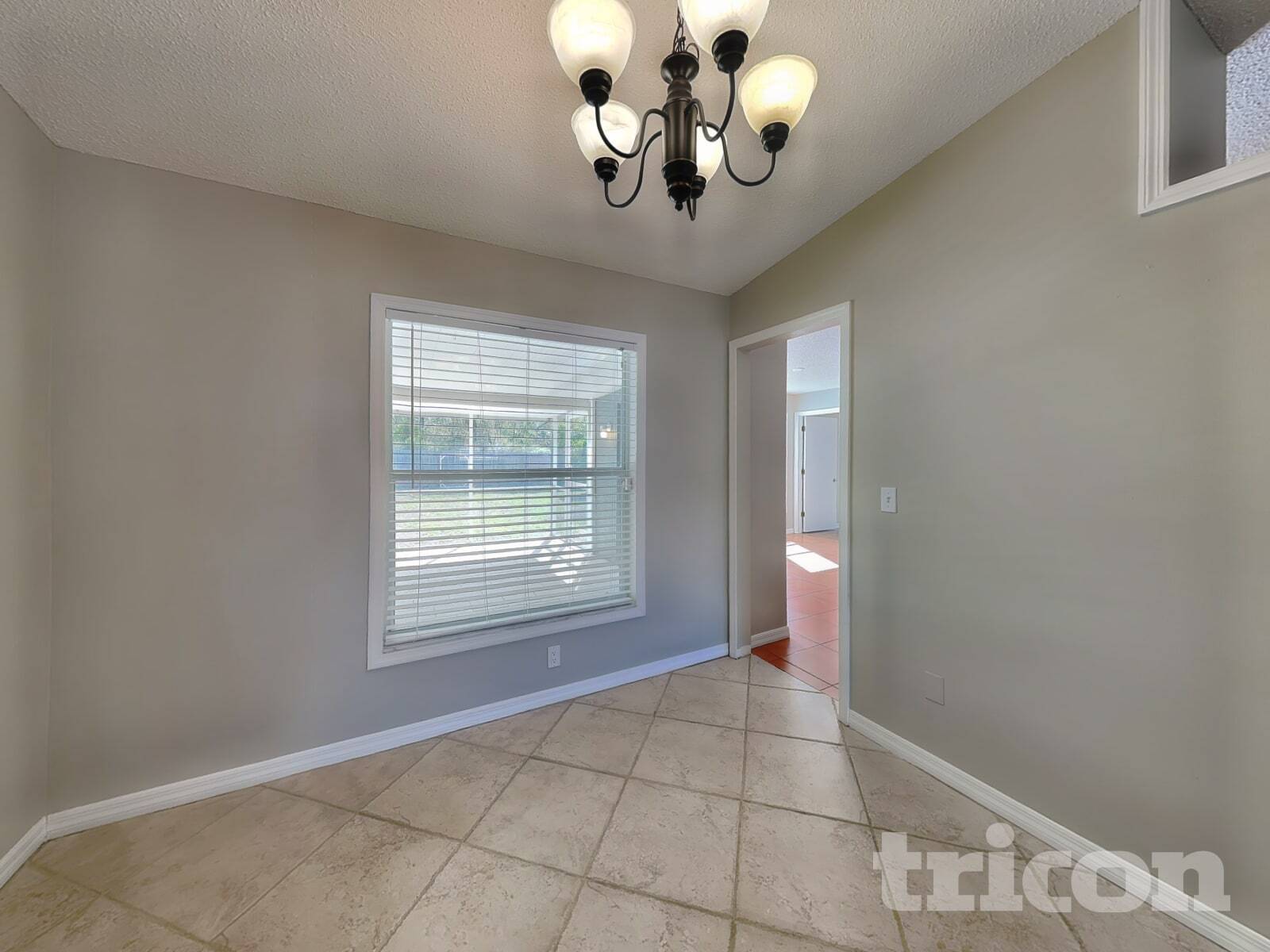 Building Photo - 1374 Godfrey Ave