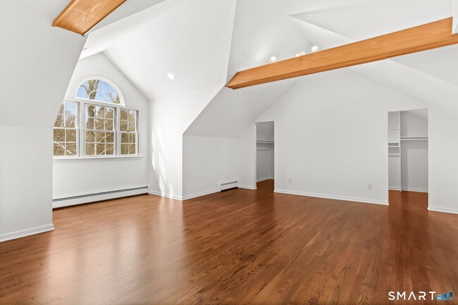 Building Photo - 11 Partrick Ln