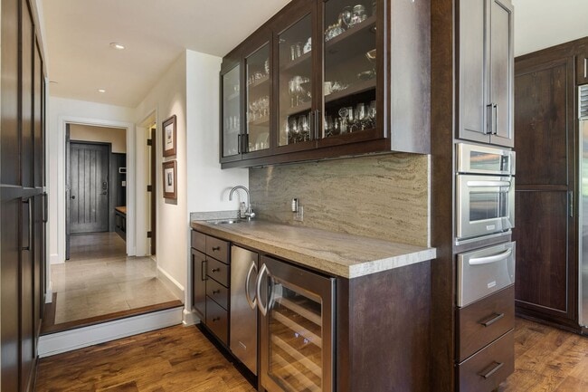 Building Photo - Tahoe Elegance