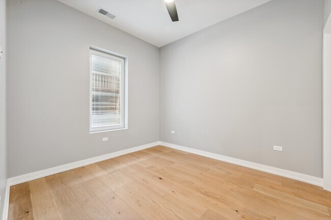 Building Photo - 7006 N Glenwood Ave