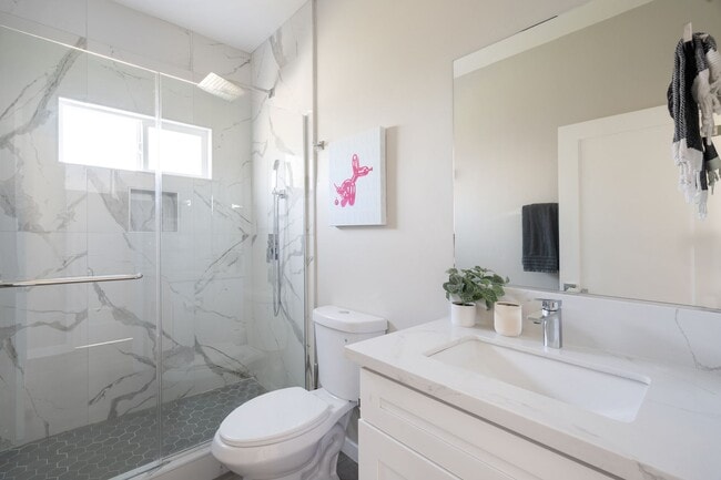 Building Photo - Spacious turfed yard!