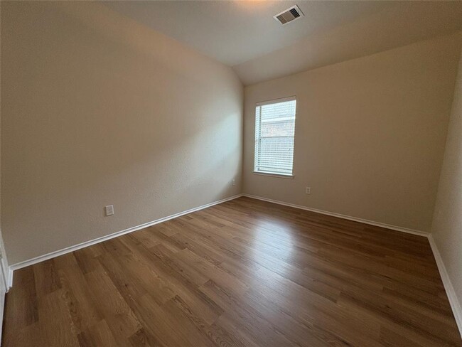Building Photo - 21507 Rose Mill Dr