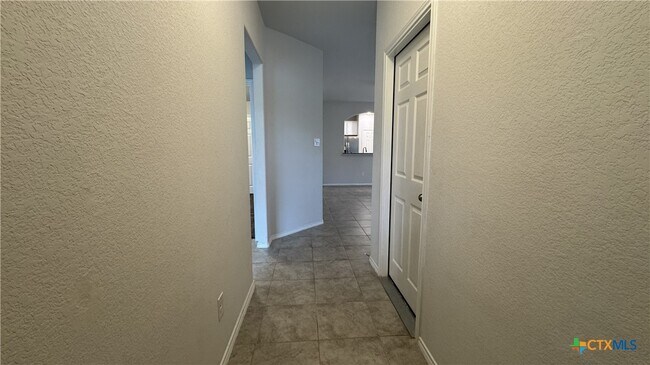 Building Photo - 406 Stonewall Ridge