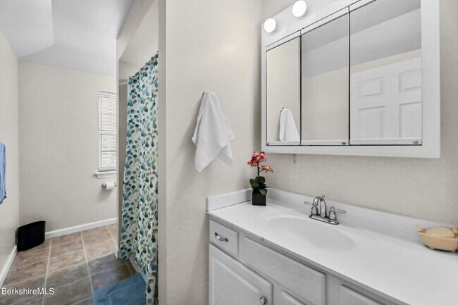 Building Photo - 4 Edmunds St