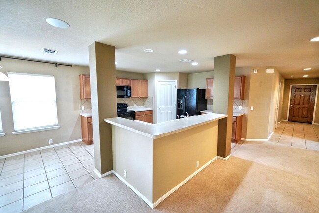 Building Photo - Charming 3-Bedroom Home in Schertz - Great...