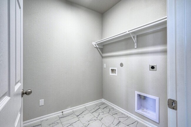 Building Photo - 2642 Blue Abbot Dr