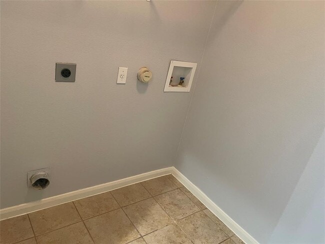 Building Photo - 7440 Montezuma St