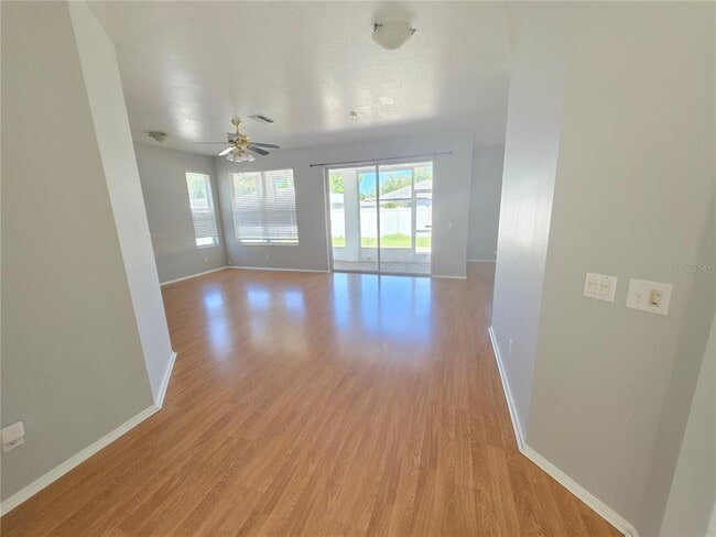 Building Photo - 4211 2nd Ave E