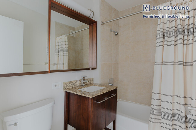 Building Photo - 125 W 31st St
