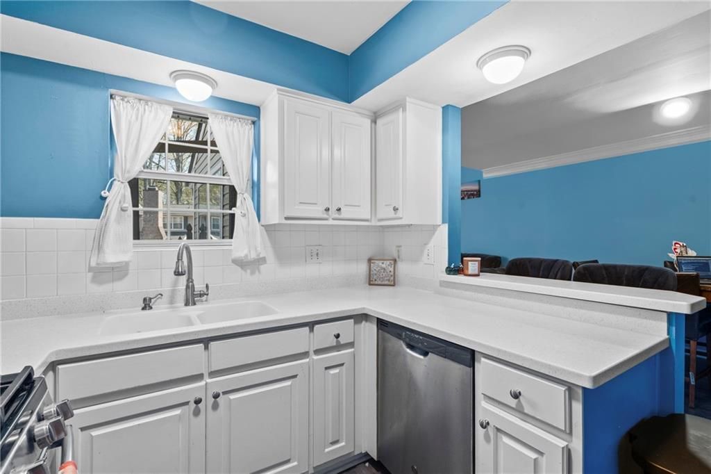 Building Photo - 547 Picketts Bend Cir