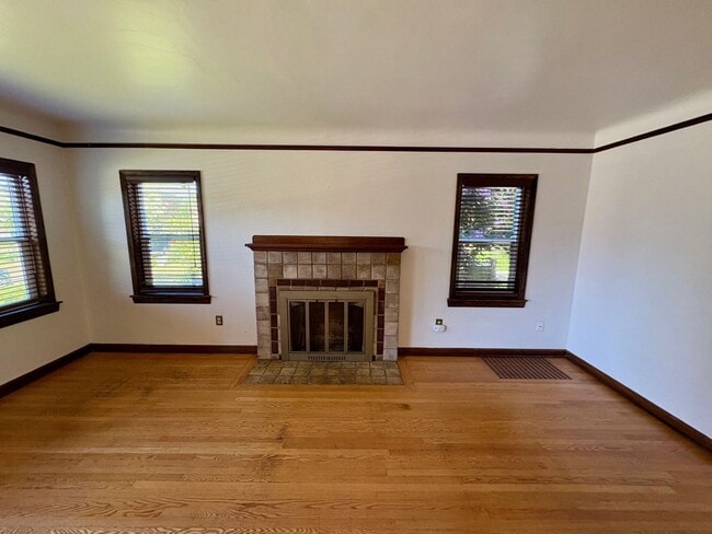 Building Photo - Loyal Heights Ballard Home