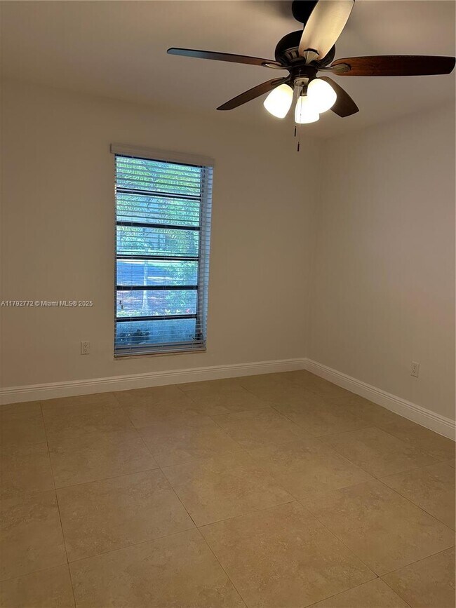 Building Photo - 1130 Cotorro Ave