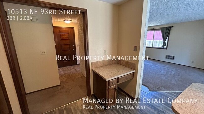 Building Photo - 10513 NE 93rd St