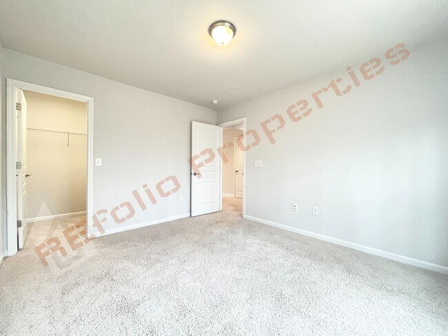 Building Photo - Elegant 4 bedroom Home w/ 1st Floor Office + Basement in Village Square @ Amberly, Cary, Availabl...